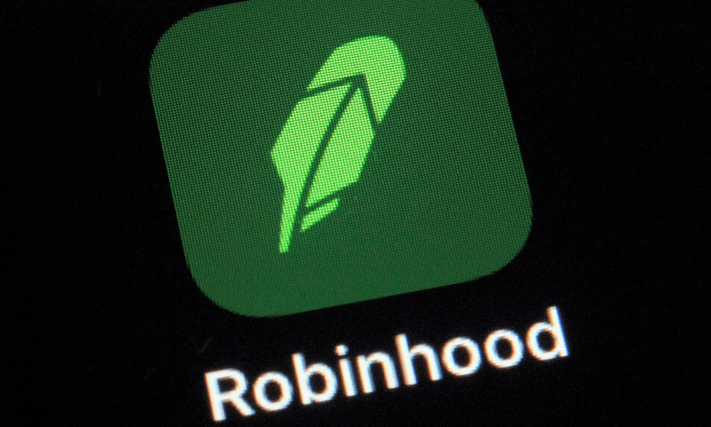 Robinhood axes almost 1 in 10 staff members as stock hits all-time low